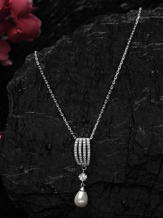 Silver Pearl Queen Pendant Chain Necklace